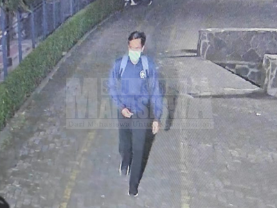 Tangkapan layar dari video rekaman cctv yang menunjukan sosok terduga pelaku. (Foto: Dokumentasi Pribadi)