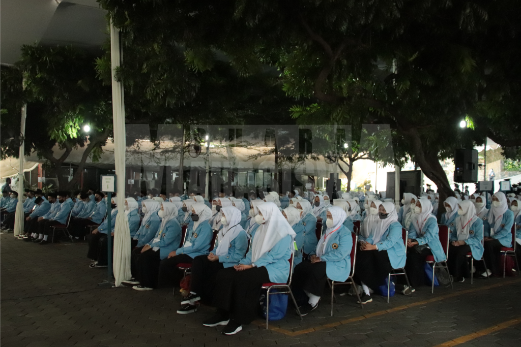 Suasana kegiatan Ta'aruf Universitas Islam Bandung (Unisba) pada Selasa (06/09). (Foto: Tsabit Aqdam Fidzikrillah/SM) 