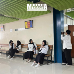 Potret kegiatan mahasiswa setelah melaksanakan Ujian Tengah Semester (UTS) di Gedung Perkuliahan Kampus I Universitas Islam Bandung (Unisba), Jl. Tamansari No 1, Kota Bandung pada Jumat (24/4). (Foto: Aura Lestari Sandy/SM).