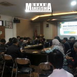 Suasana Rapat Koordinasi penataan Pedagang Kaki Lima (PKL) Kantin Deret Jalan Tamansari yang diikuti oleh berbagai pihak di Kantor Kecamatan Bandung Wetan, Jl Tamansari No. 51A, Kota Bandung pada Kamis, (22/10).     (Foto: Wiam Fadlul Rahman/SM).